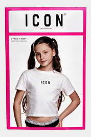 Bambina indossa T-shirt bianca in cotone stretch ICON di Follower SRL con logo stampato sul petto