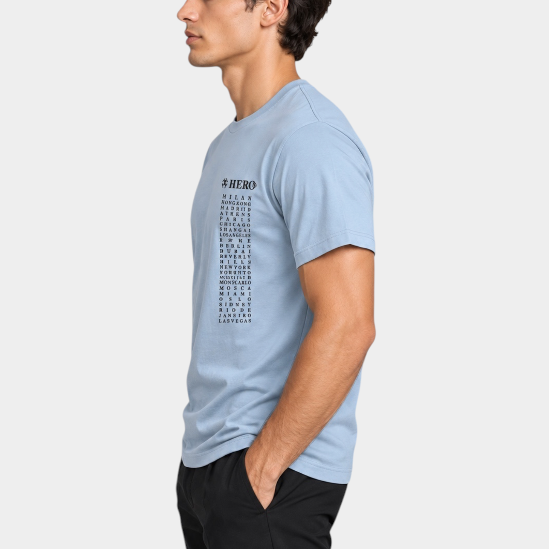 Profilo_laterale_in_T-shirt_azzurro_polvere-22.jpg