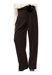 Pantaloni palazzo a righe con cintura fiore donna marrone imperial