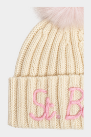 Berretto Follower SRL Wengen color avorio a costine con pompon e ricamo rosa per bambina