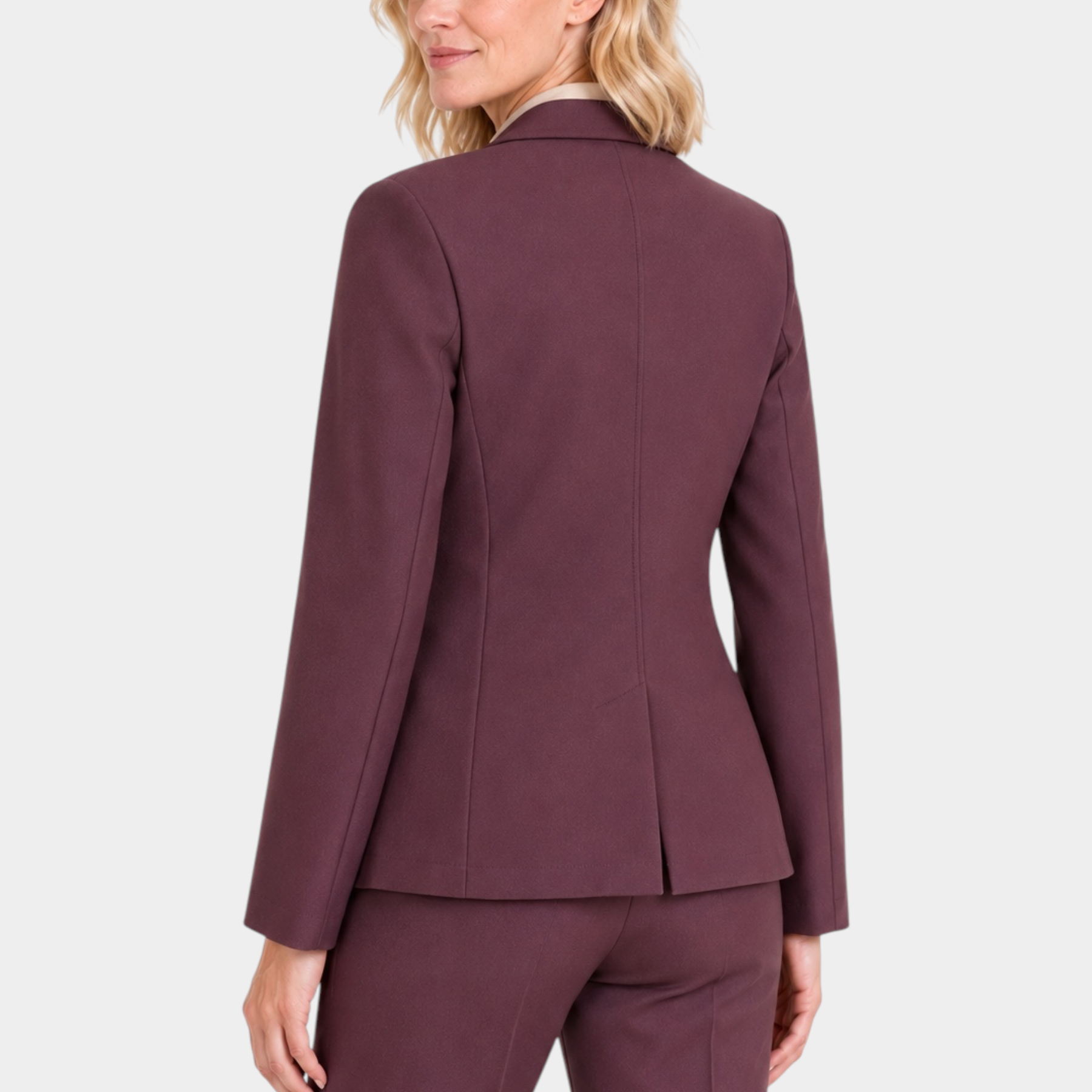 Vista posteriore di un blazer bordeaux Follower SRL in tessuto compatto con taglio sartoriale su modella