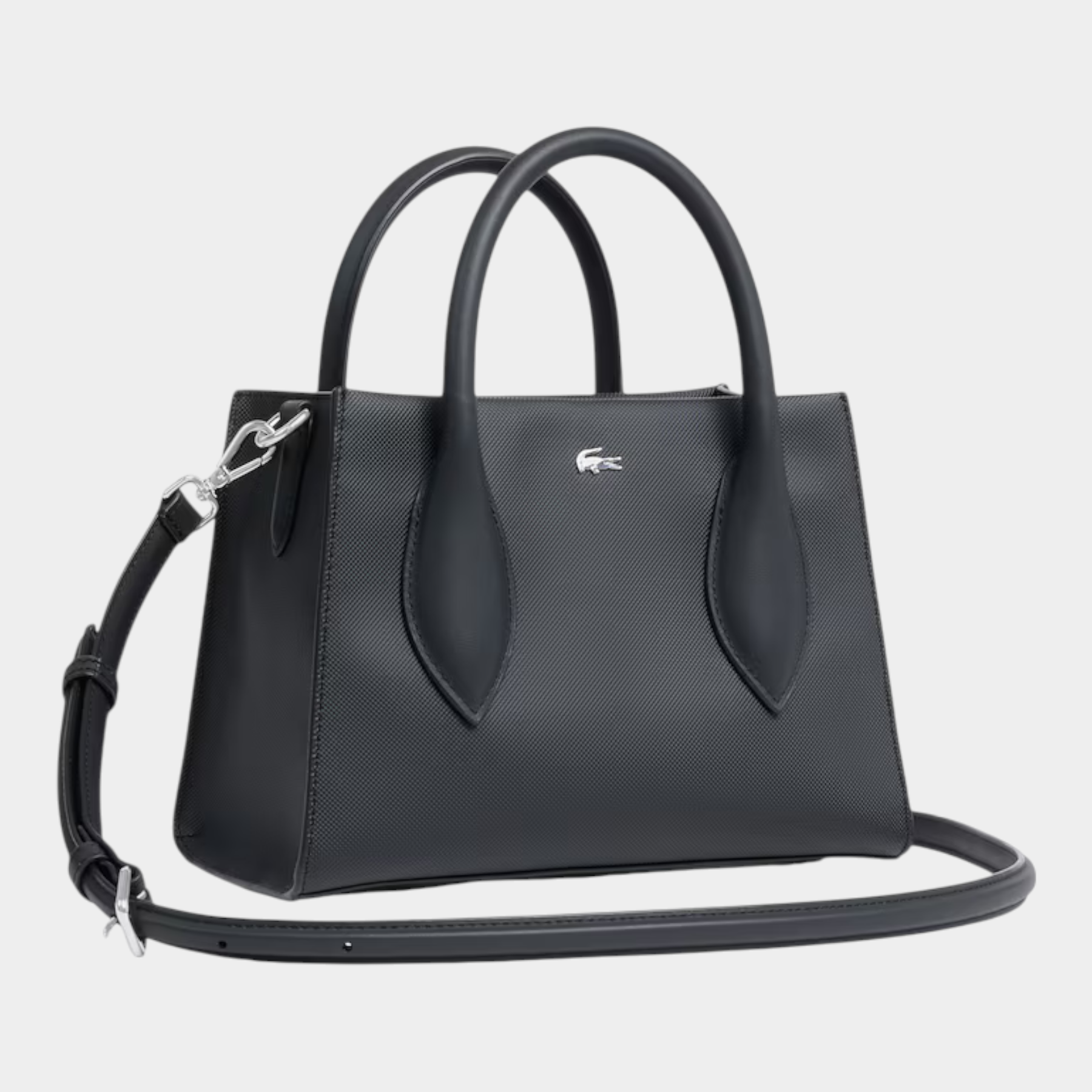 Borsetta Daily City nera LACOSTE di Follower SRL con texture micro-piquet, doppi manici e tracolla regolabile