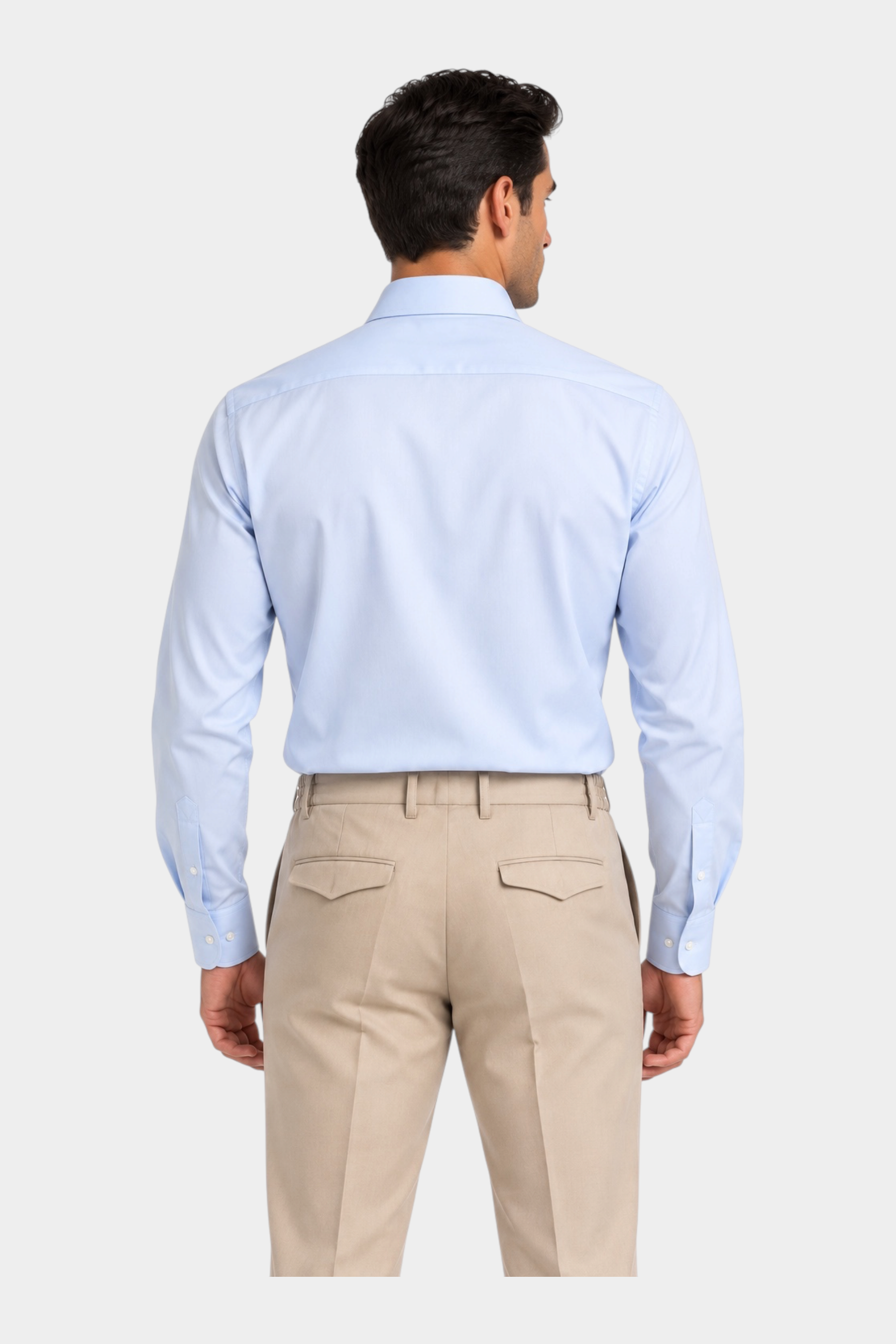 Vista posteriore di un uomo che indossa una camicia azzurra super elasticizzata regular fit di Follower SRL