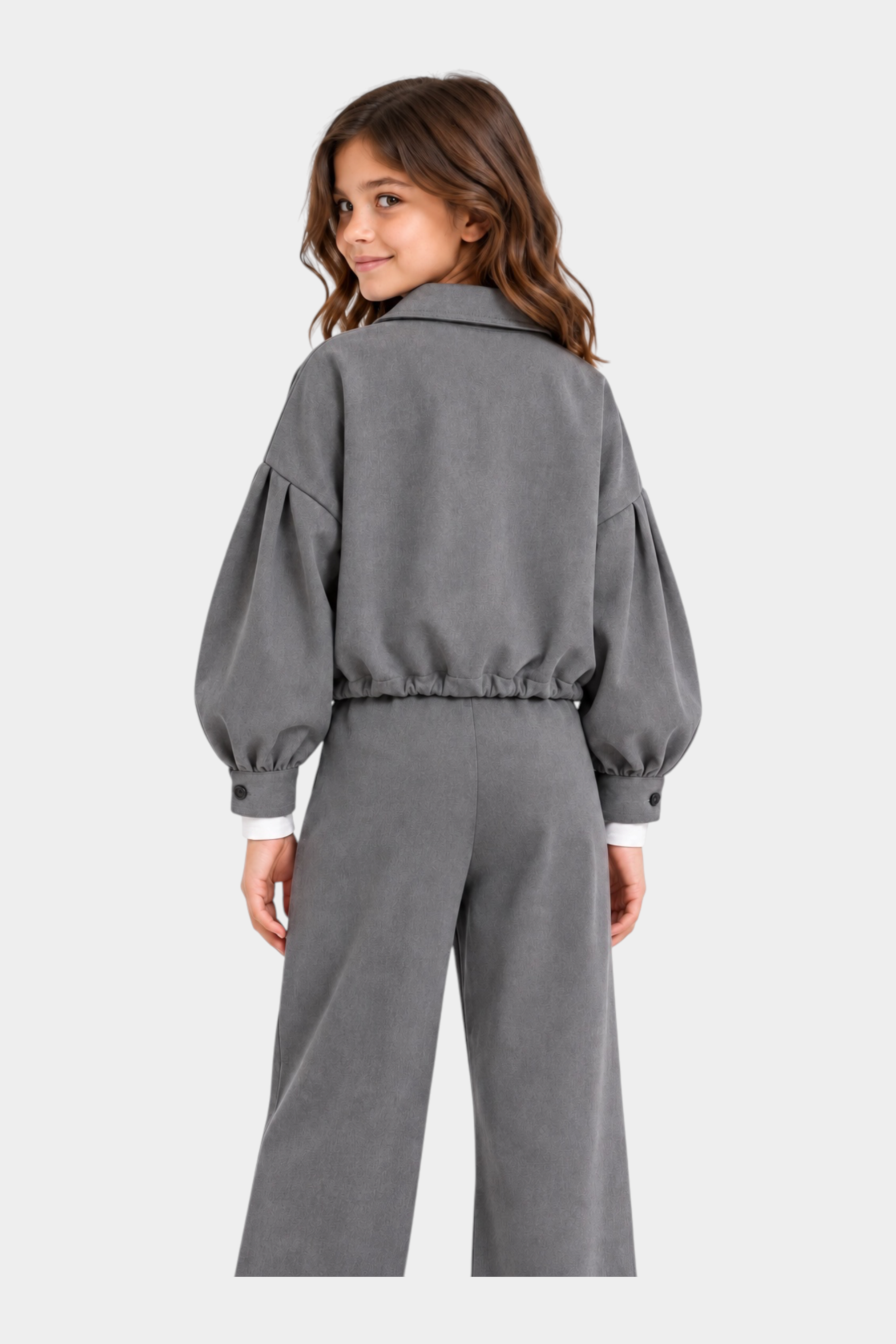 Bambina indossa camicia over crop grigia MA VIE PARIS di Follower SRL con maniche ampie e orlo con coulisse