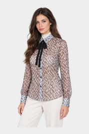 Camicia Follower SRL da donna con stampa geometrica nera e grigia, colletto a contrasto e fiocco nero al collo