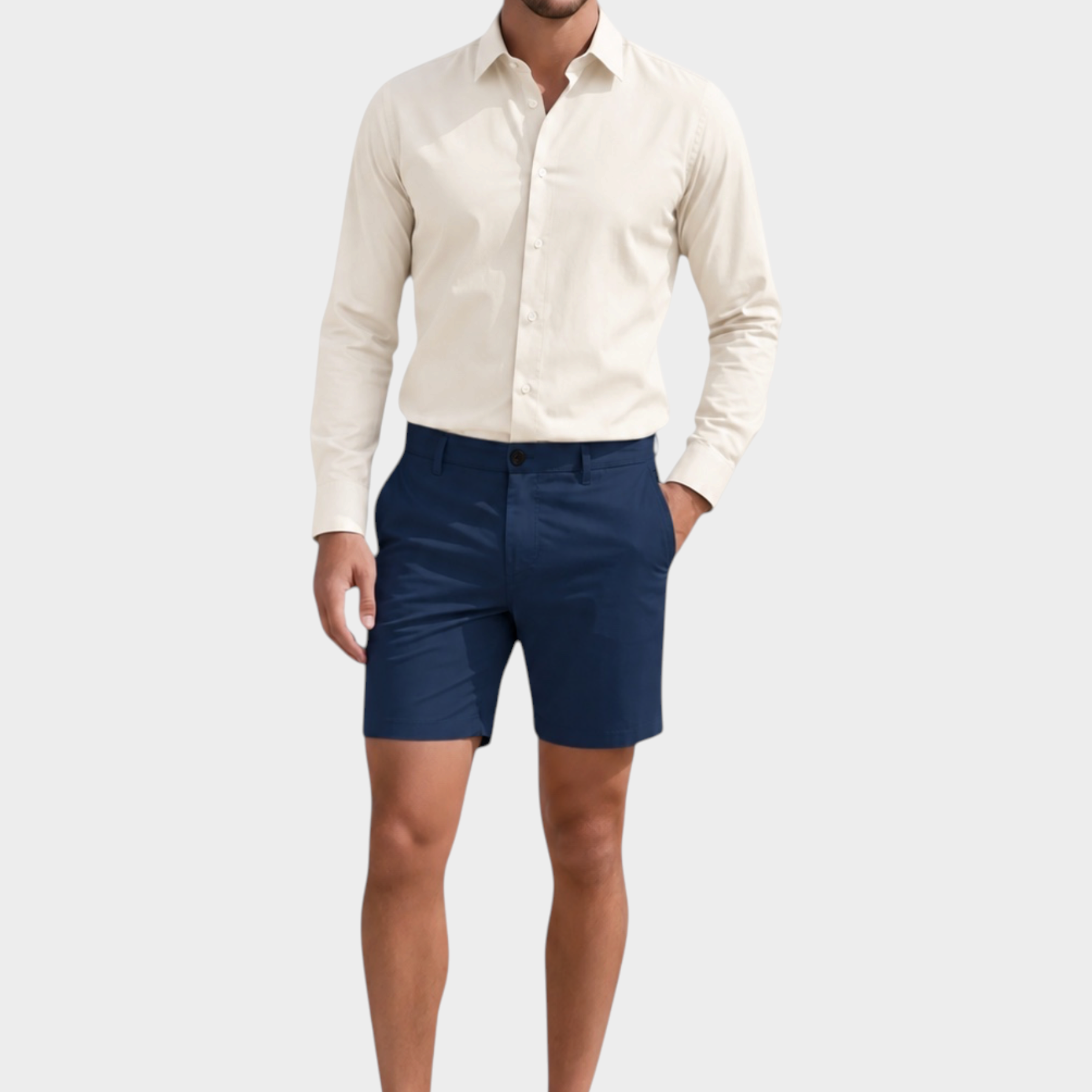 Modello indossa camicia slim avorio Follower SRL con pantaloncini blu e mocassini beige su sfondo bianco