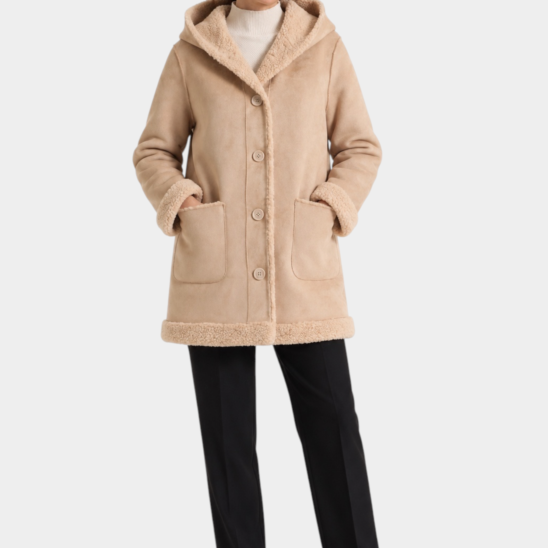 Cappotto lungo color cammello con cappuccio e interno in pelliccia sintetica Follower SRL indossato da una modella