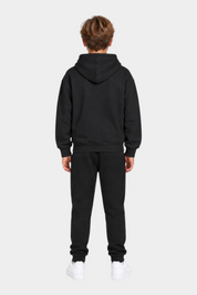 Ragazzo indossa completo sportivo Follower SRL John Richmond nero con felpa con cappuccio e pantaloni jogger