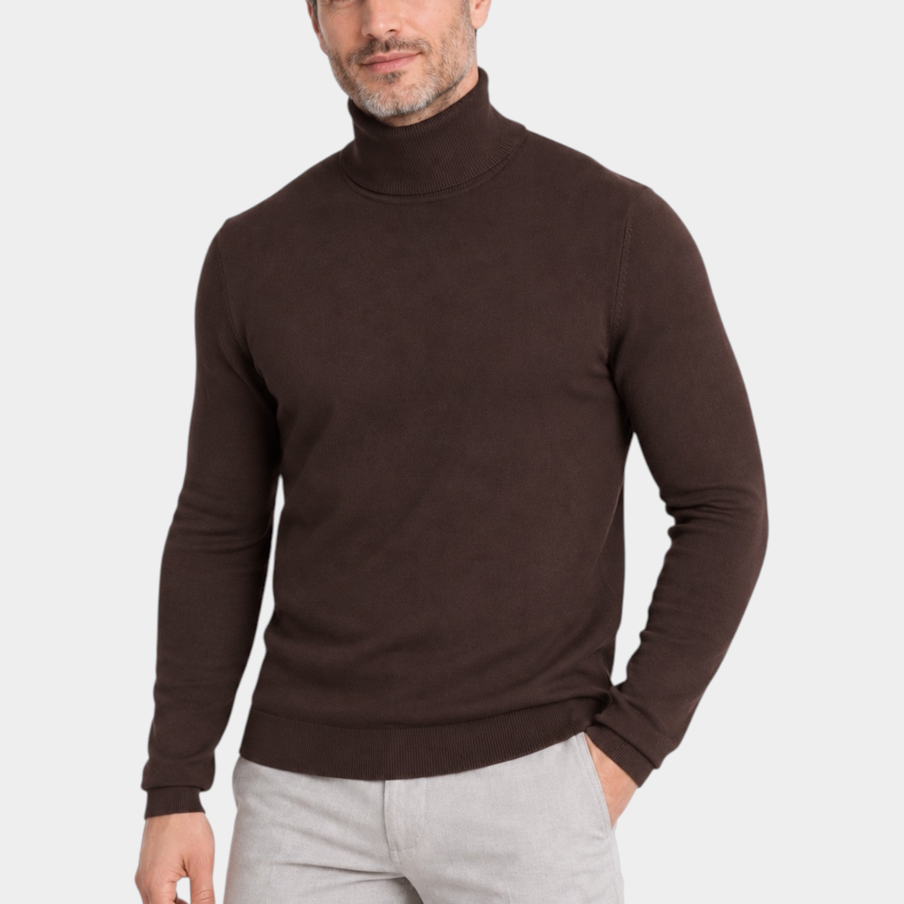 Dolcevita marrone in filo da uomo RAGNO indossato da un modello, presentato da Follower SRL