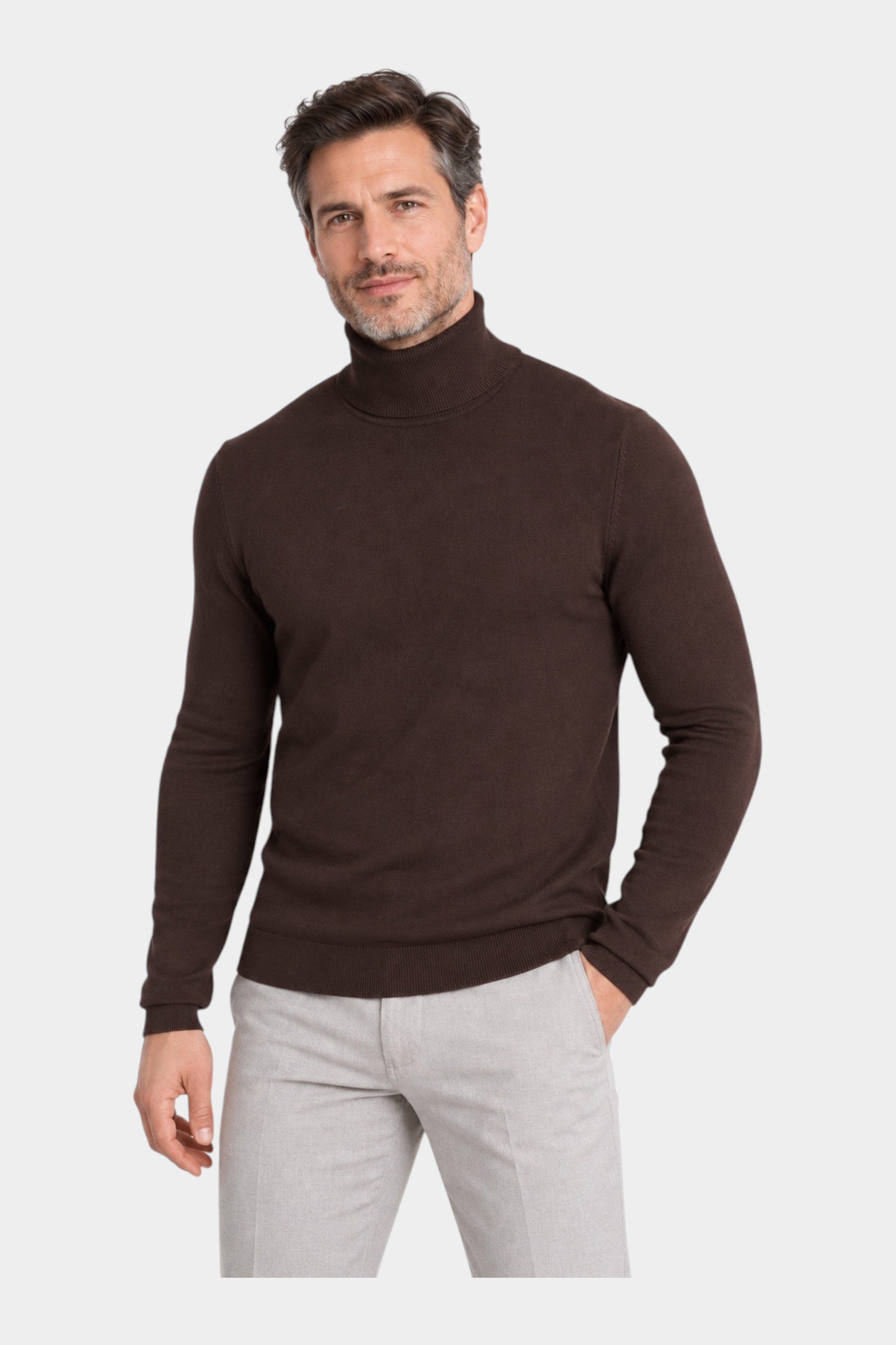 Dolcevita marrone in filo da uomo RAGNO indossato da un modello, presentato da Follower SRL