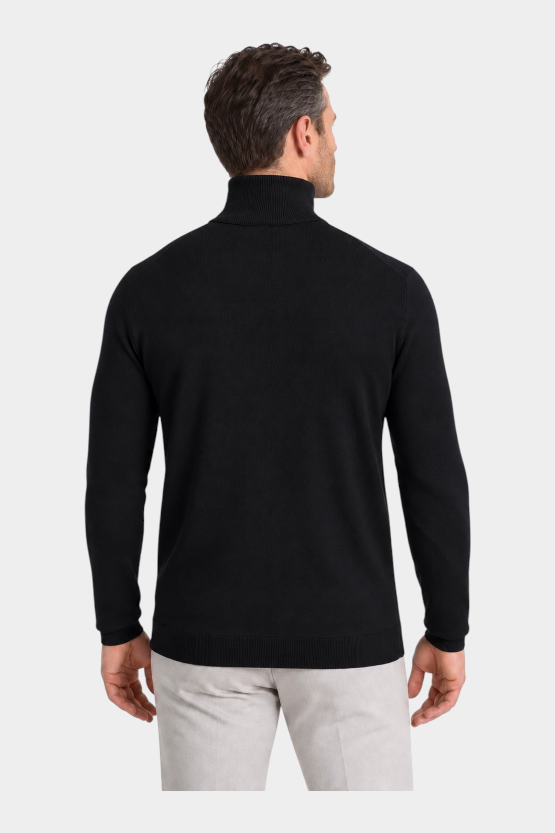 Vista posteriore di un dolcevita nero in filo RAGNO indossato da un uomo, presentato da Follower SRL