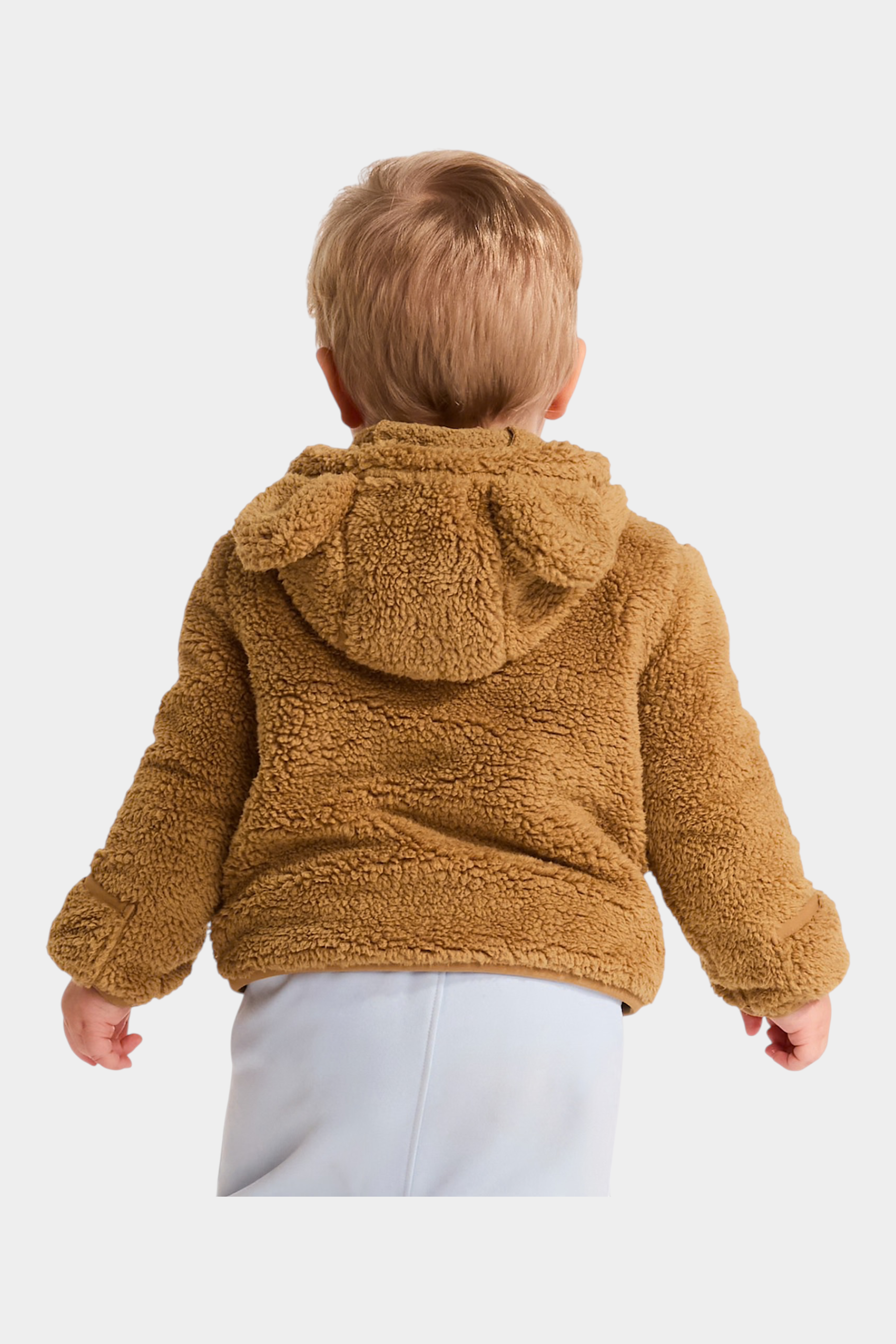 Bambino di spalle indossa una felpa con cappuccio Follower SRL Campshire in pile marrone effetto orsetto