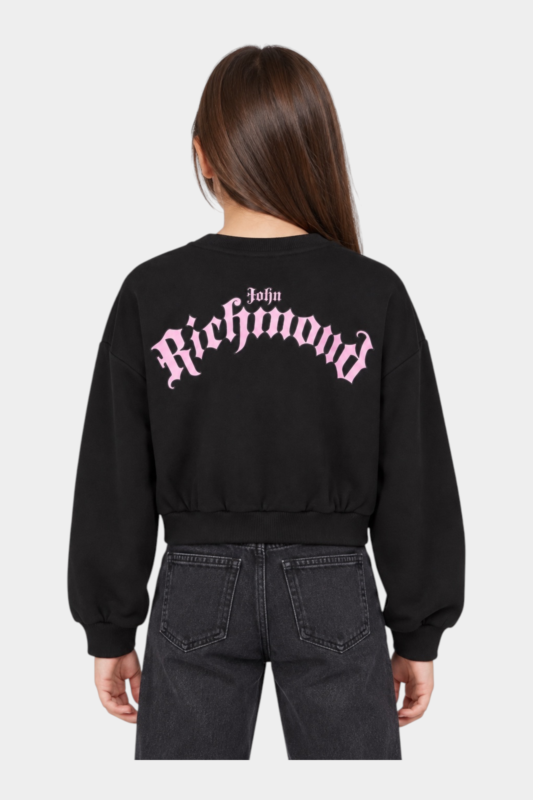 Felpa girocollo nera Follower SRL per bambina con logo John Richmond rosa sul retro e vestibilità cropped