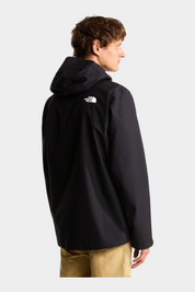 Modello indossa giacca tecnica nera Follower SRL The North Face Quest DryVent 3-in-1 con cappuccio, vista posteriore