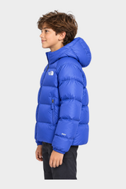Ragazzo indossa giacca in piumino blu con cappuccio Hydrenalite di Follower SRL, vista laterale