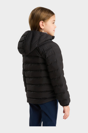 Bambina indossa giacca reversibile imbottita nera con cappuccio di Follower SRL, vista laterale