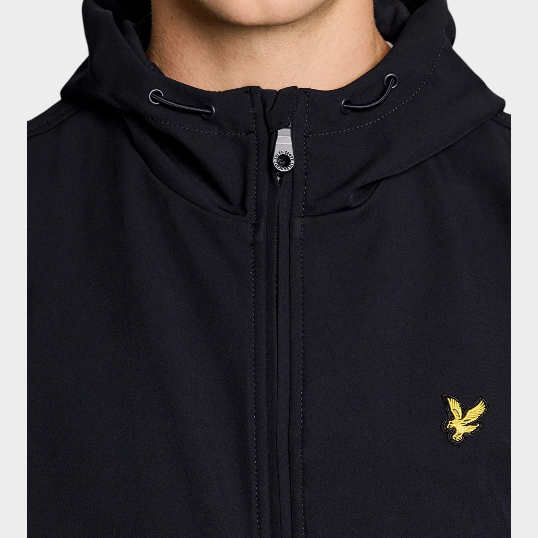 Giacca softshell blu Follower SRL con cappuccio, cerniera e logo dorato Lyle & Scott sul petto
