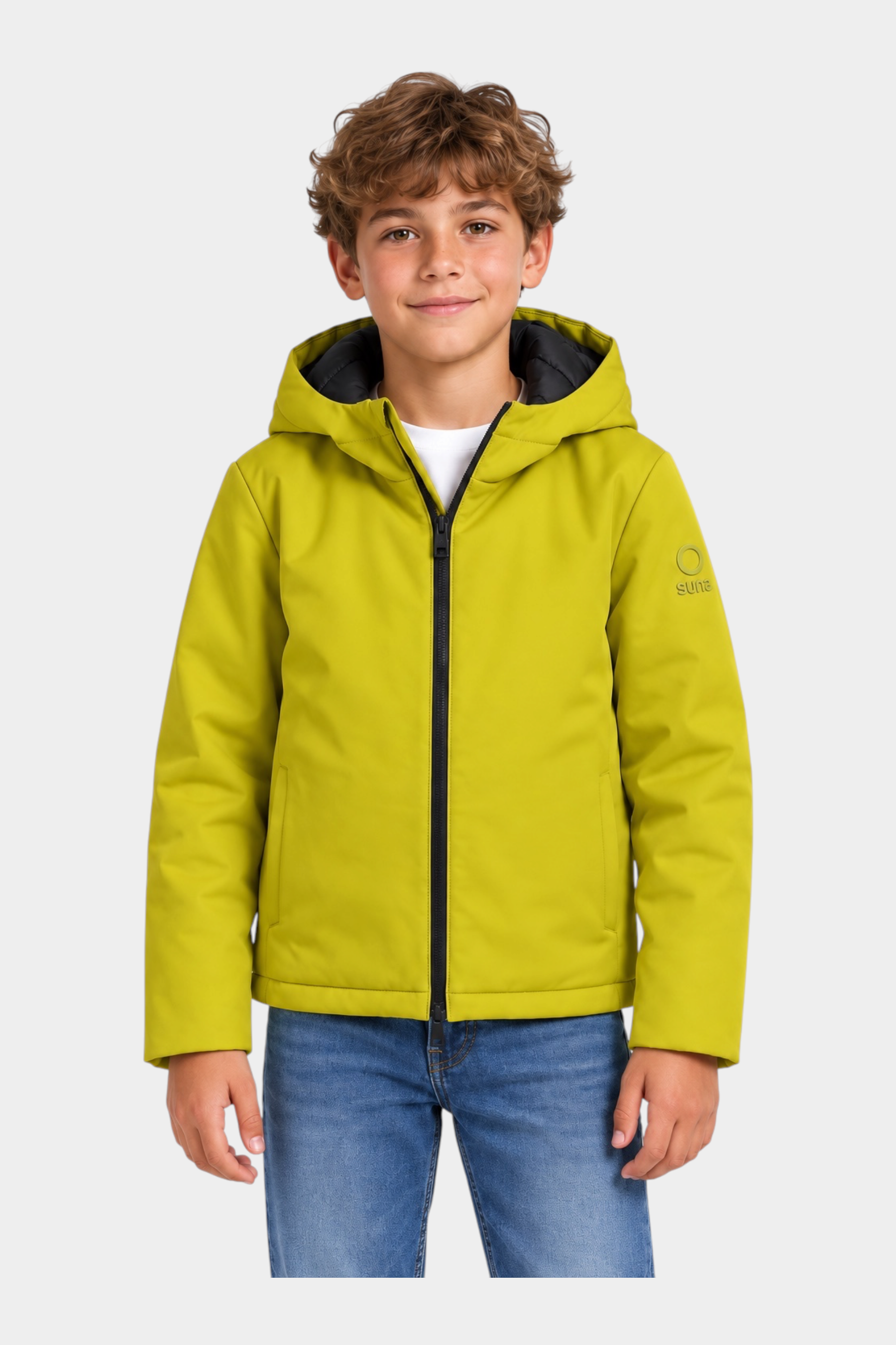 Giubbino Austin unisex giallo SUNS BOARDS di Follower SRL con cappuccio e zip frontale indossato da un ragazzo