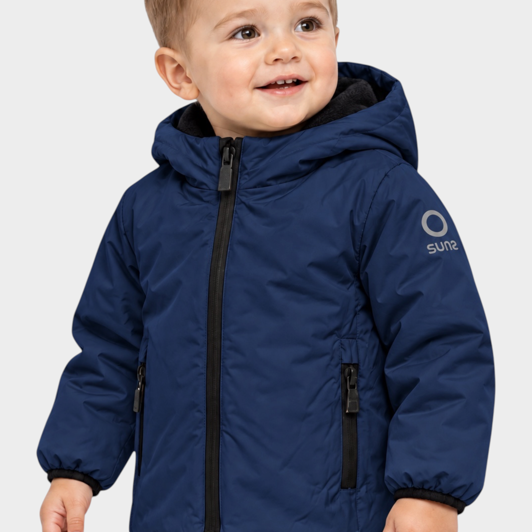 Bambino che indossa il giubbino blu Follower SRL Aurelia in velluto con cappuccio e zip nera