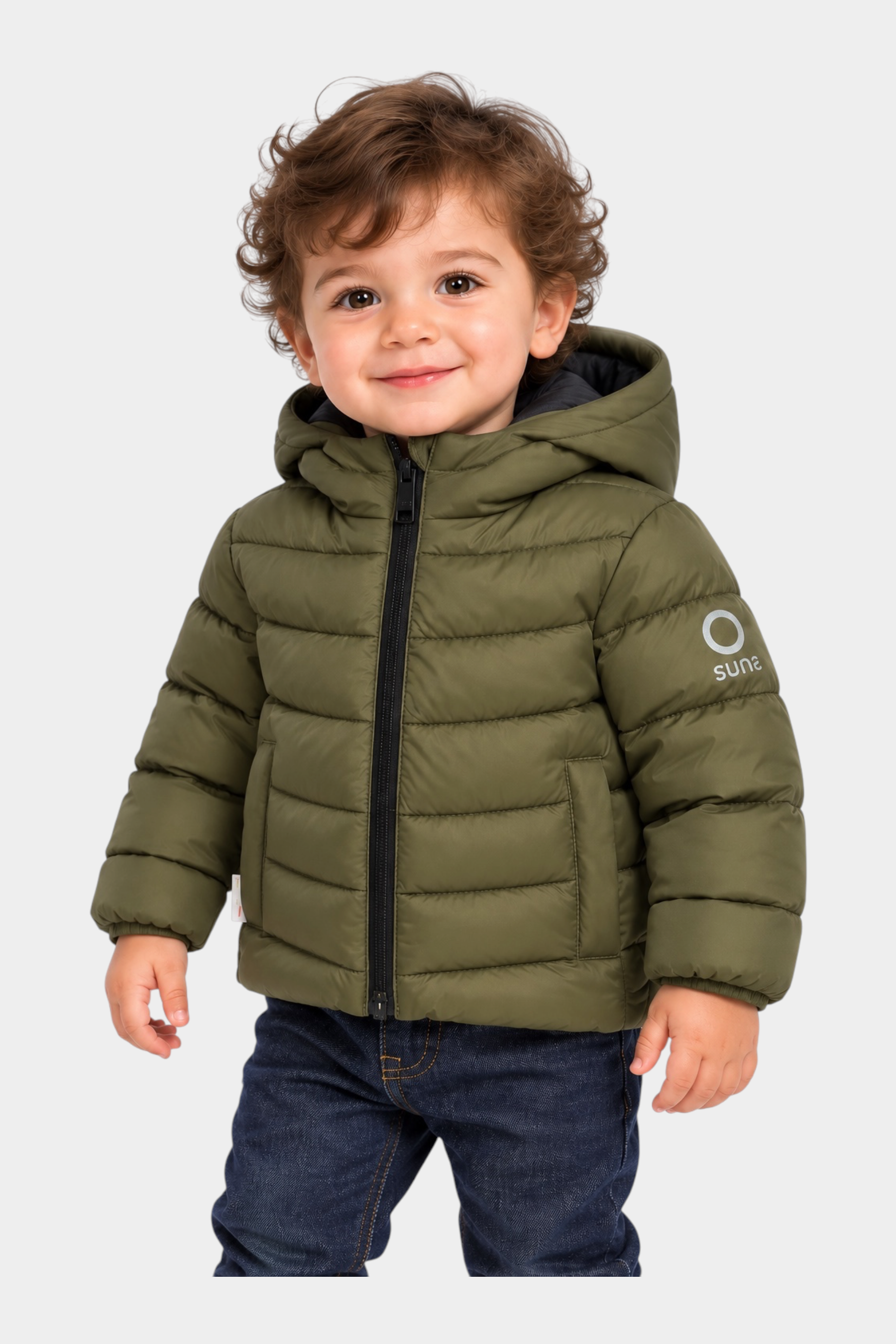 Bambino che indossa un giubbino trapuntato verde con cappuccio SUNS BOARDS di Follower SRL