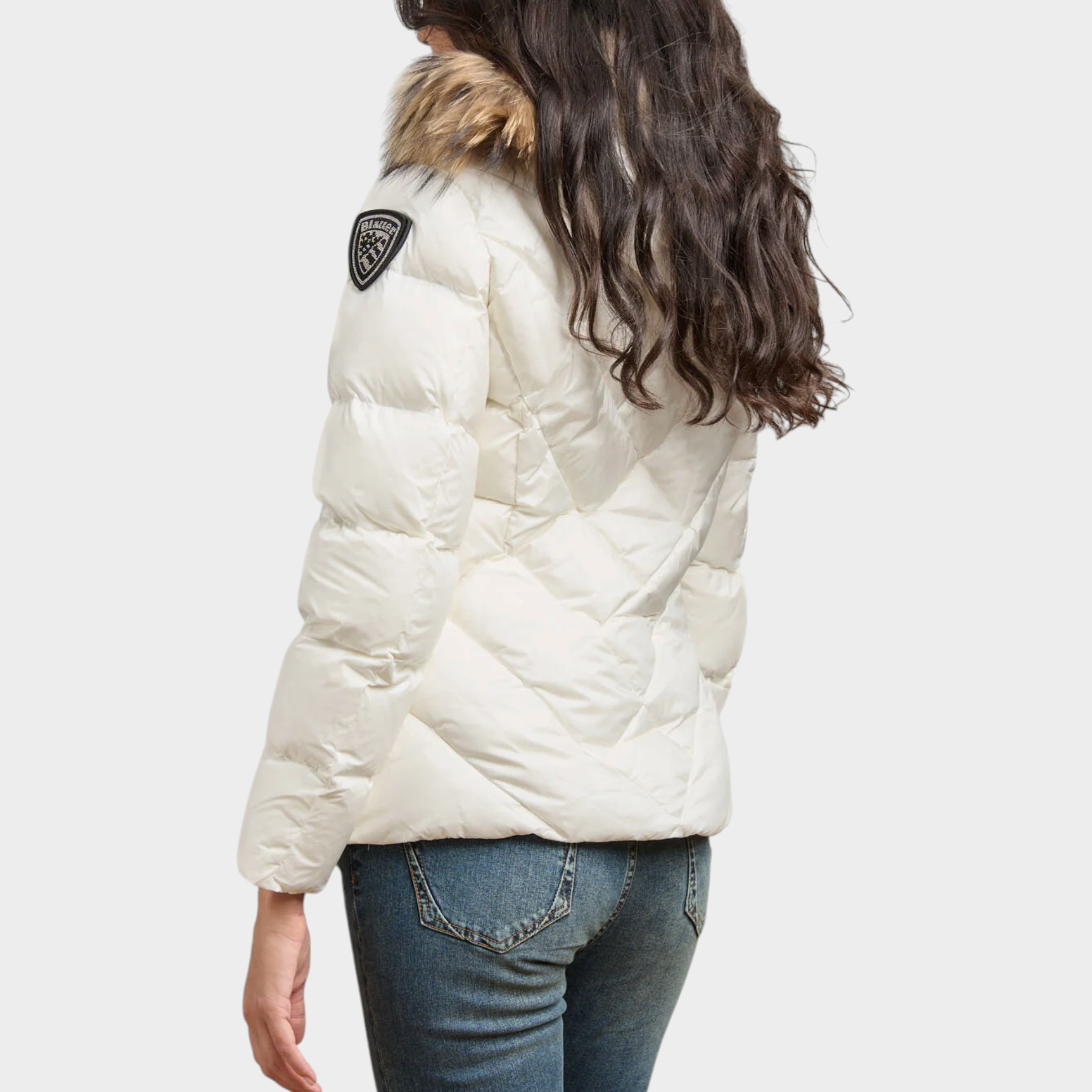 Giubbino bianco trapuntato Follower SRL con cappuccio in pelliccia e logo Blauer sulla manica, vista posteriore