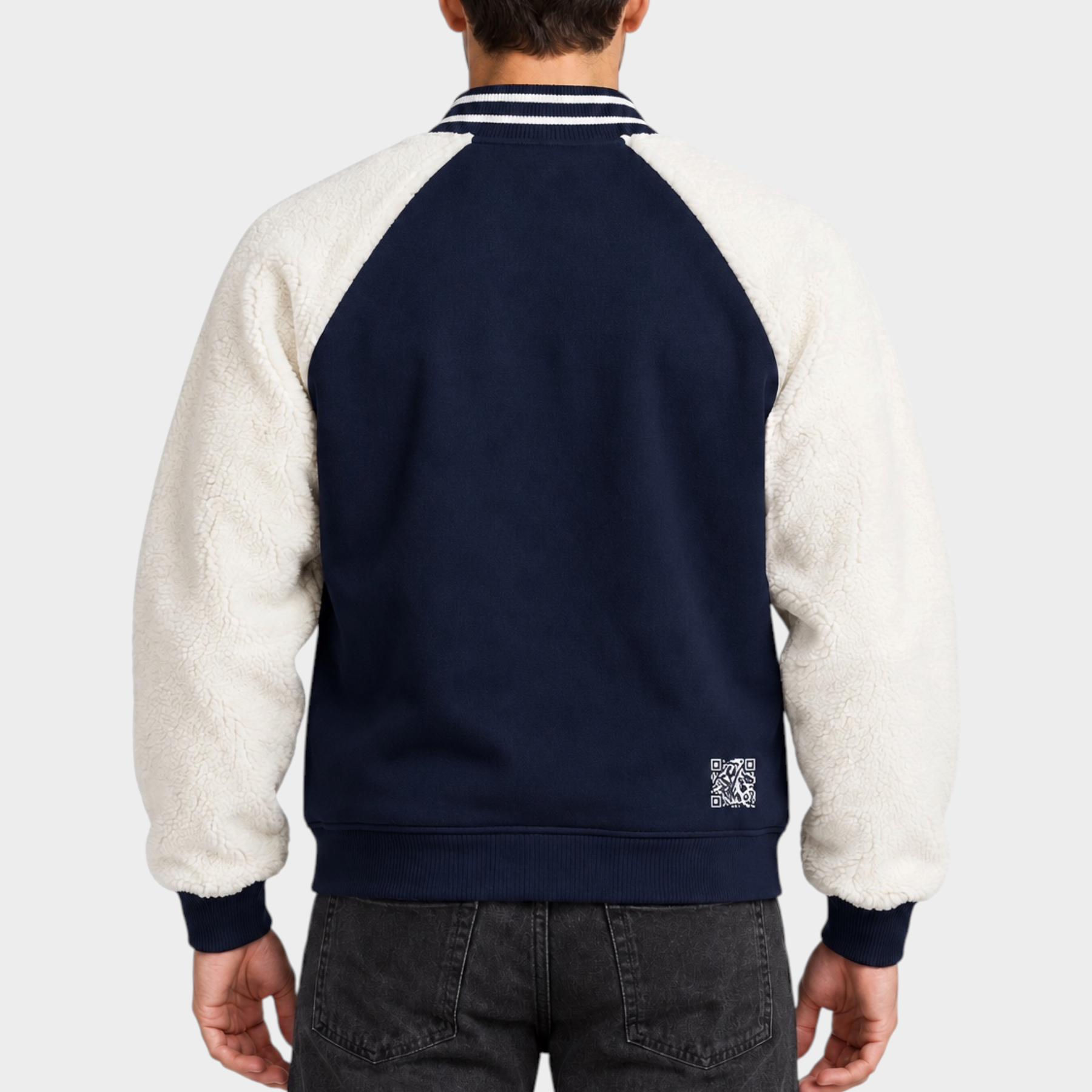Vista posteriore del giubbino bomber Follower SRL blu con maniche in tessuto teddy bianco e dettagli a righe