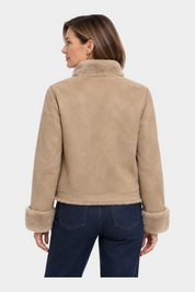 Giubbino bomber Follower SRL color cammello con interno in pelliccia sintetica e polsini in pelo, vista posteriore