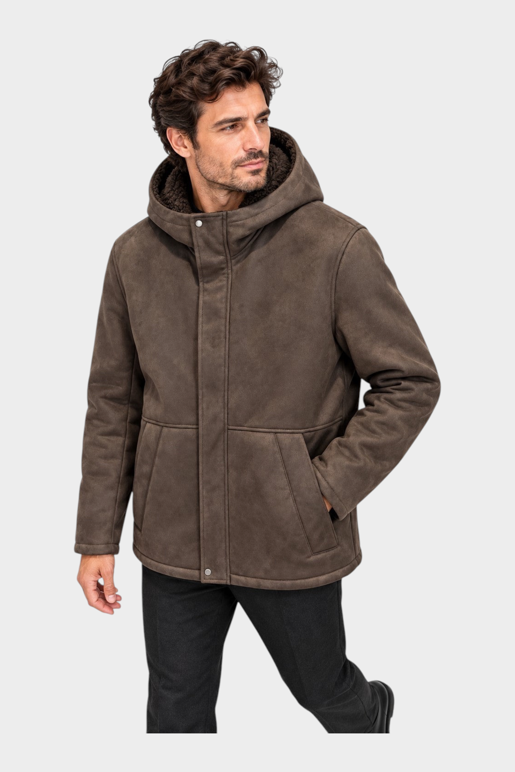 Giubbino bomber in montone marrone con cappuccio di Follower SRL indossato da un modello su sfondo neutro