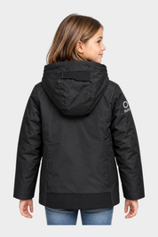 Bambina indossa giubbino nero SUNS BOARDS con cappuccio, vista posteriore, brand Follower SRL