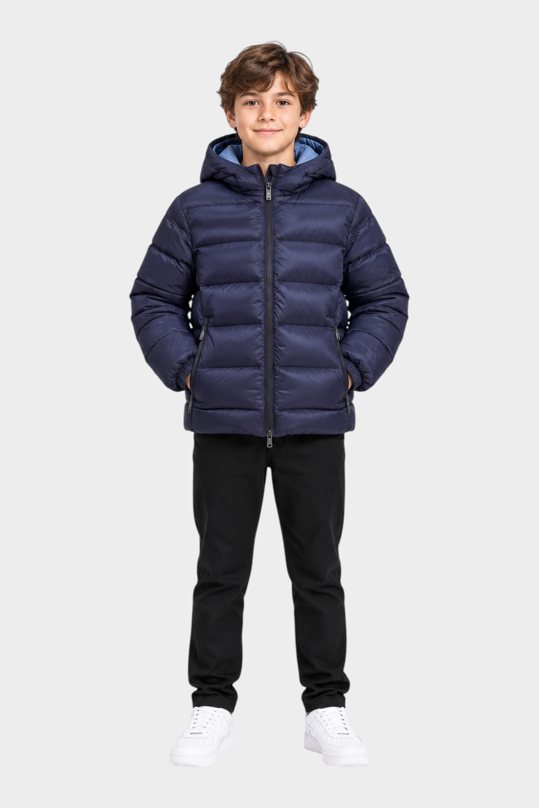Ragazzo indossa giubbino reversibile blu scuro con cappuccio di Follower SRL su sfondo bianco
