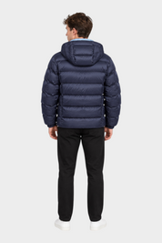 Vista posteriore di un giubbino reversibile Follower SRL blu imbottito con cappuccio indossato da un modello