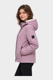 Modella indossa giubbino reversibile Follower SRL rosa con cappuccio e chiusura zip, vista laterale