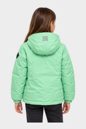 Giubbino reversibile Follower SRL verde menta con cappuccio e stampa QR code sul retro indossato da una bambina