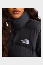 Dettaglio del giubbino nero Saikuru da donna di Follower SRL con logo The North Face ricamato sul petto
