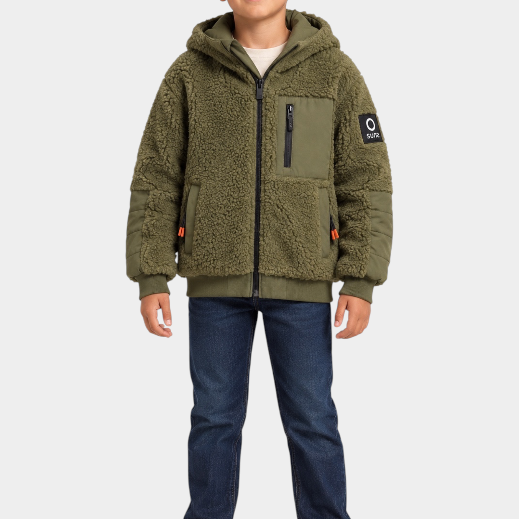 Bambino indossa giubbino Teddy verde con cappuccio e dettagli tecnici Follower SRL, stile casual invernale