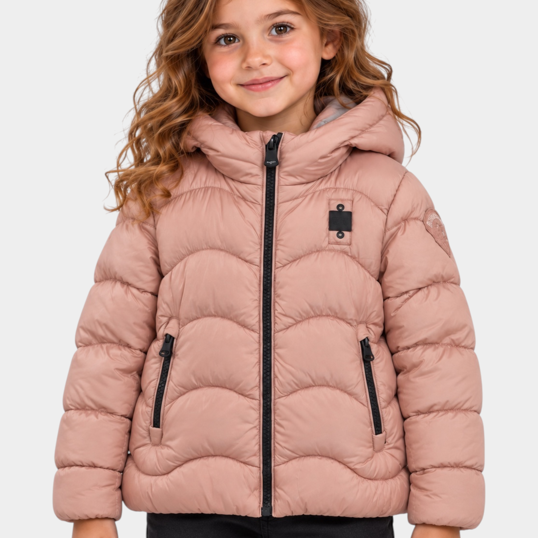 Bambina indossa giubbino trapuntato rosa Blauer con cappuccio, zip nere e patch logo glitterato, Follower SRL