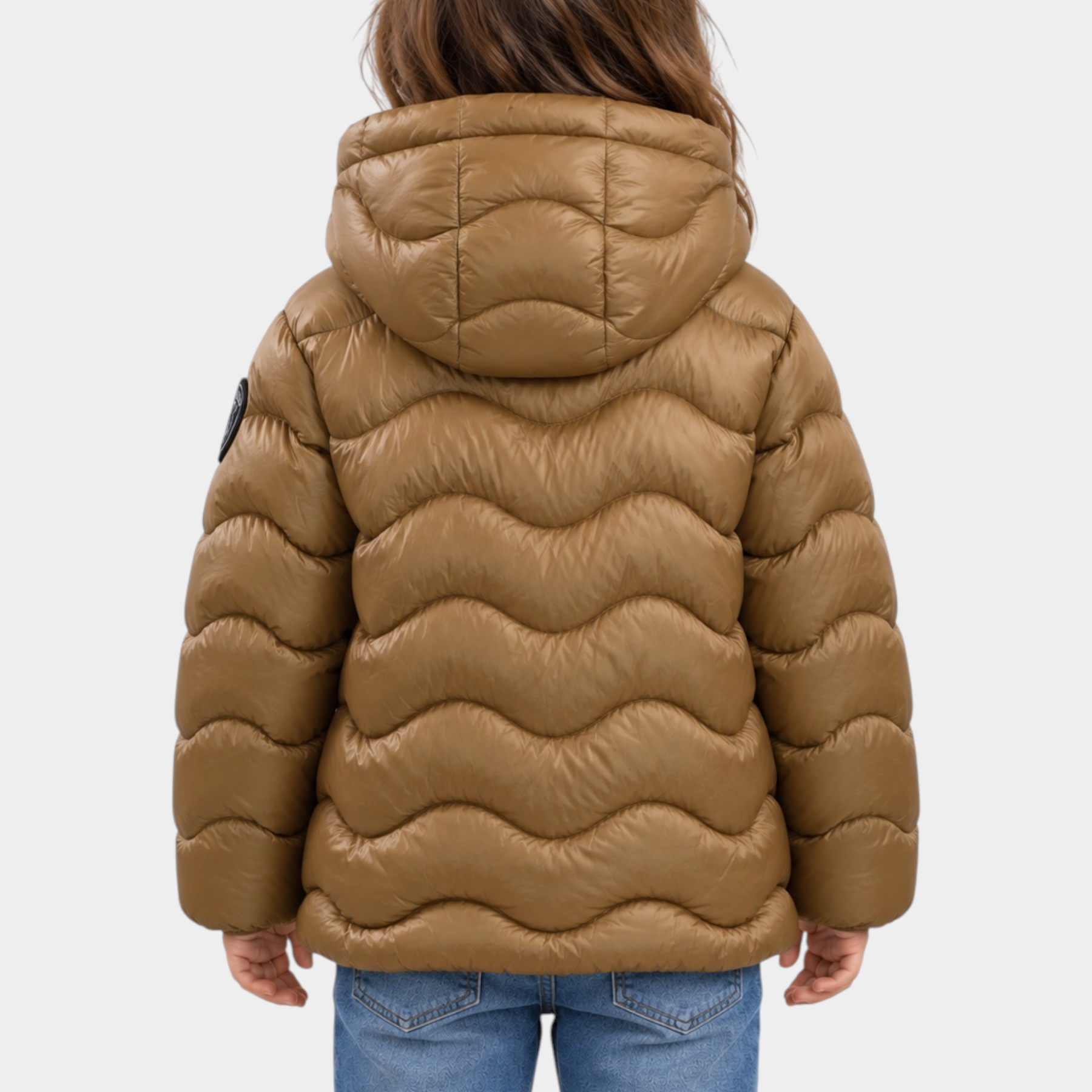 Giubbino trapuntato Follower SRL per bambina color verde con cappuccio e motivo a onde, vista posteriore