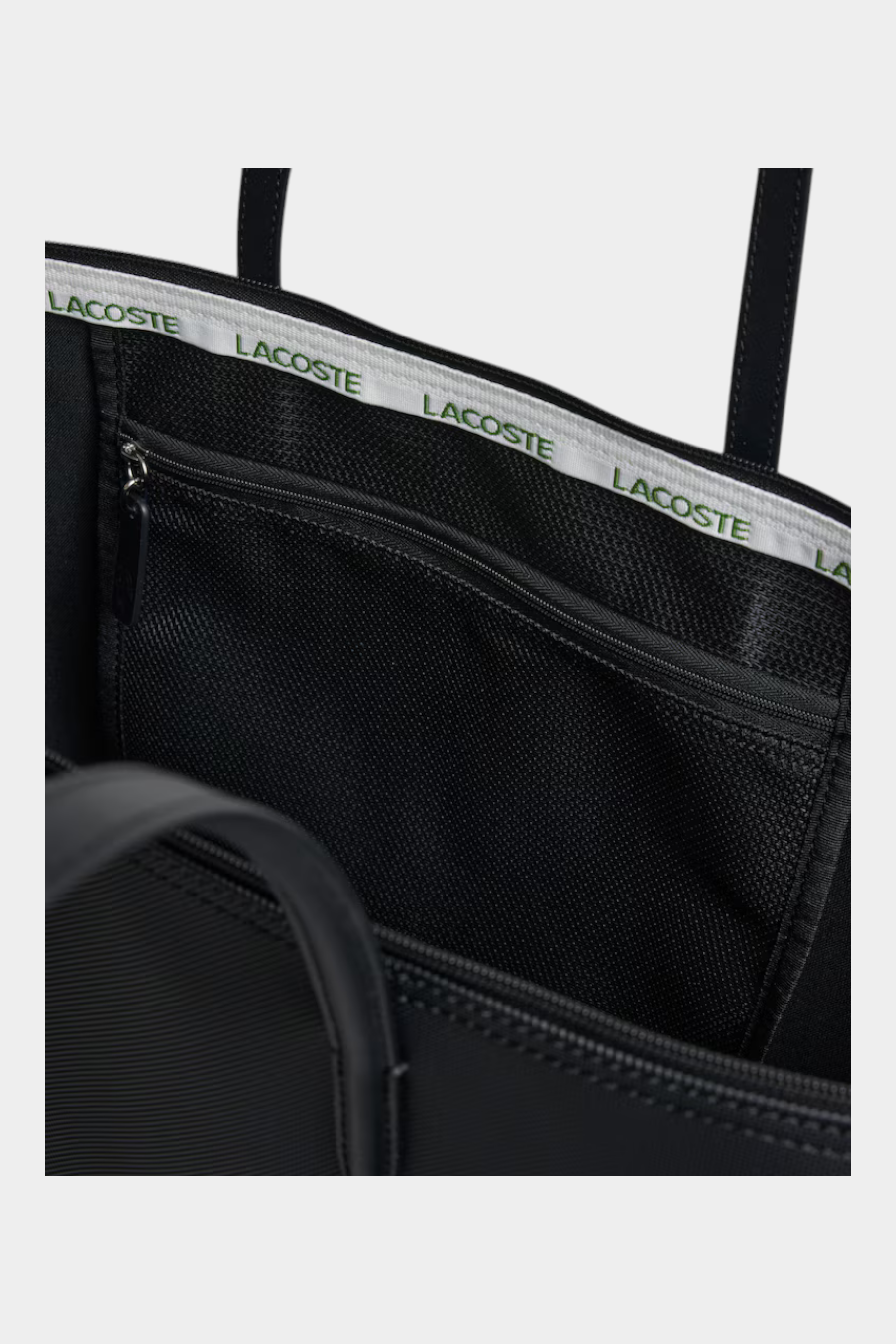Interno della borsa shopping Follower SRL LACOSTE L.12.12 Concept nera con tasca interna in rete e logo a nastro