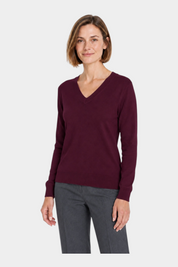 Maglia donna bordeaux con scollo a V a maniche lunghe firmata Follower SRL indossata da una modella