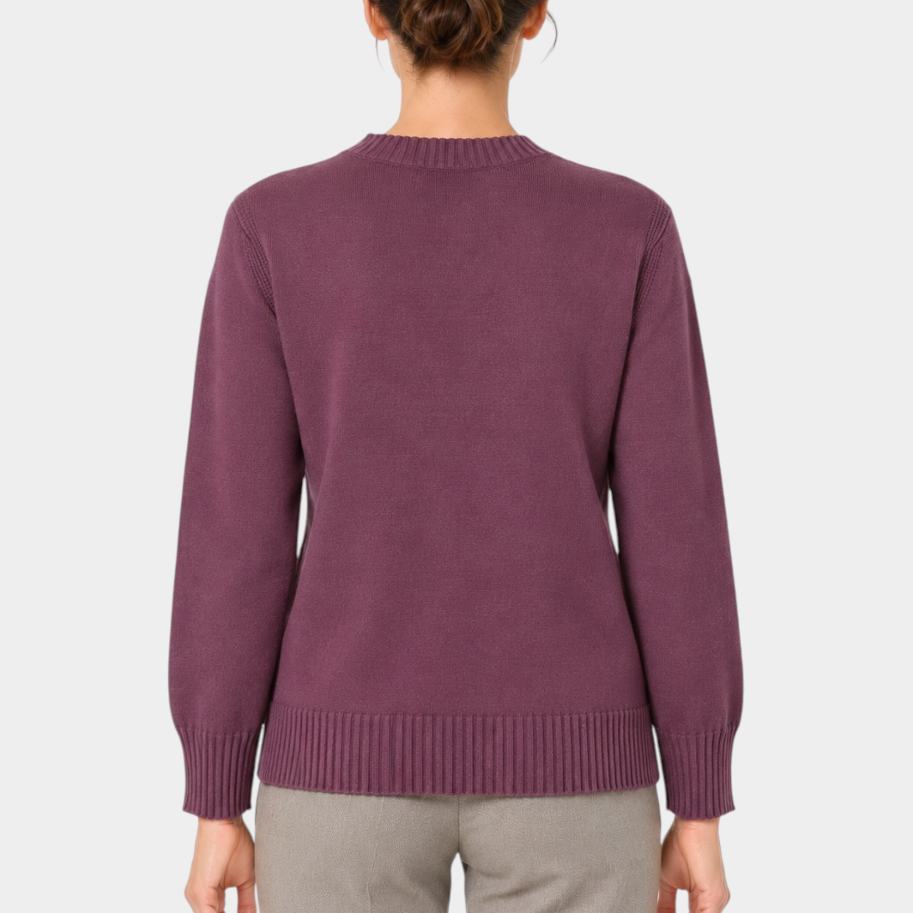 Vista posteriore di una maglia girocollo bordeaux in filo dal taglio boxy fit, brand Follower SRL, su sfondo bianco.