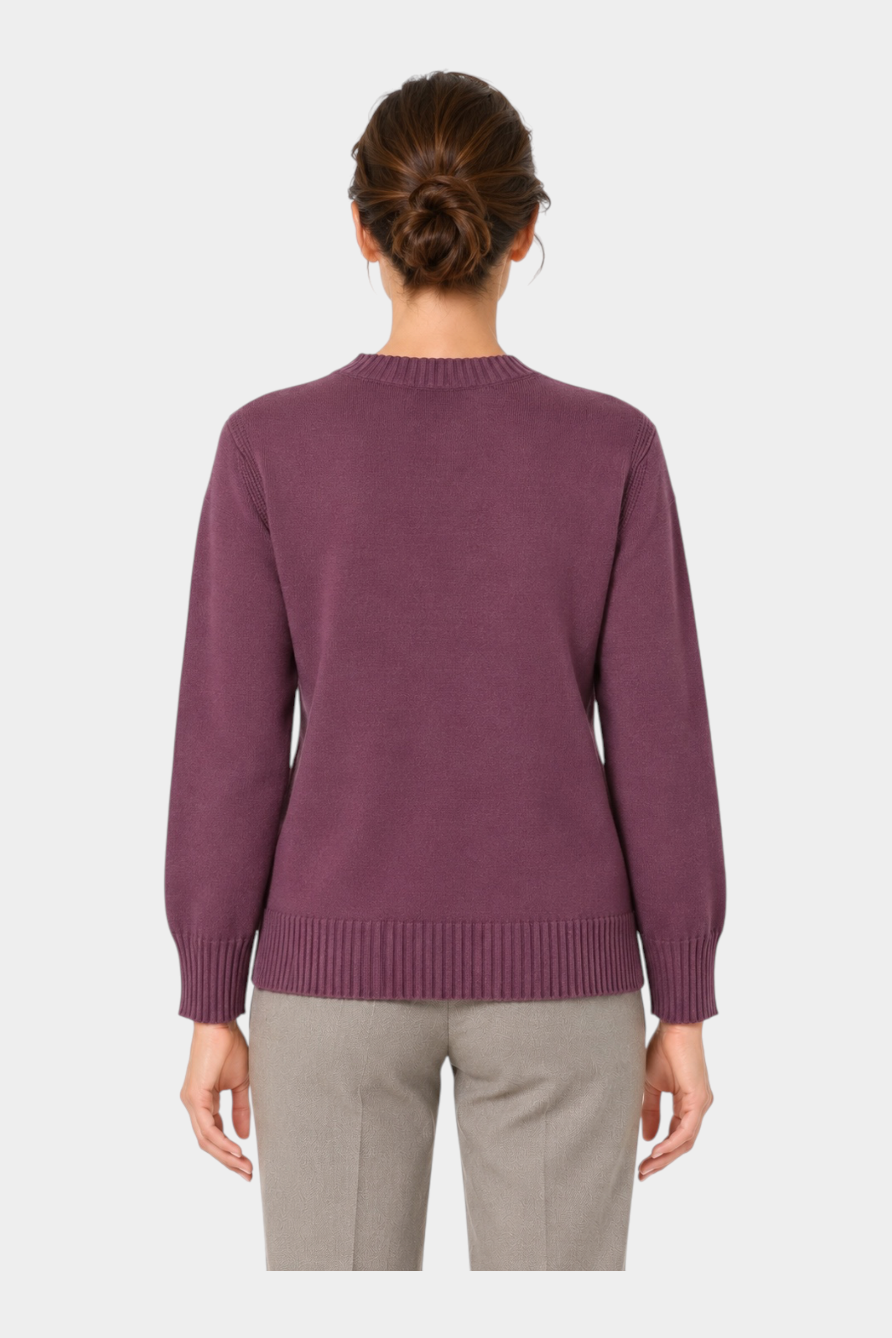 Vista posteriore di una maglia girocollo bordeaux in filo dal taglio boxy fit, brand Follower SRL, su sfondo bianco.