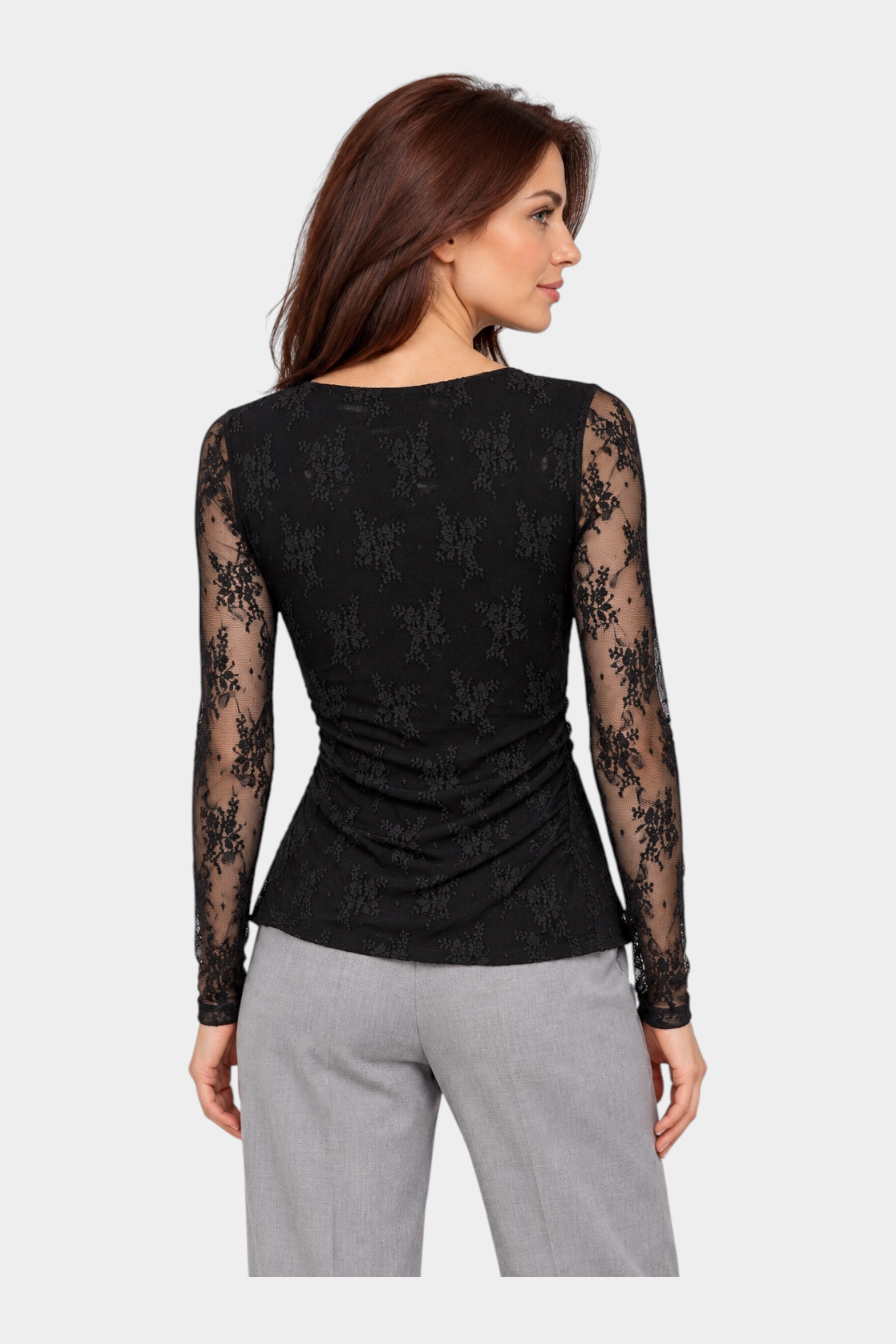 Modella indossa una maglia Follower SRL nera in pizzo ricamato a maniche lunghe con scollo rotondo vista posteriore