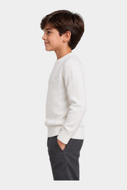 Ragazzo indossa maglione girocollo bianco a semi coste con logo US GRAND POLO di Follower SRL, vista laterale