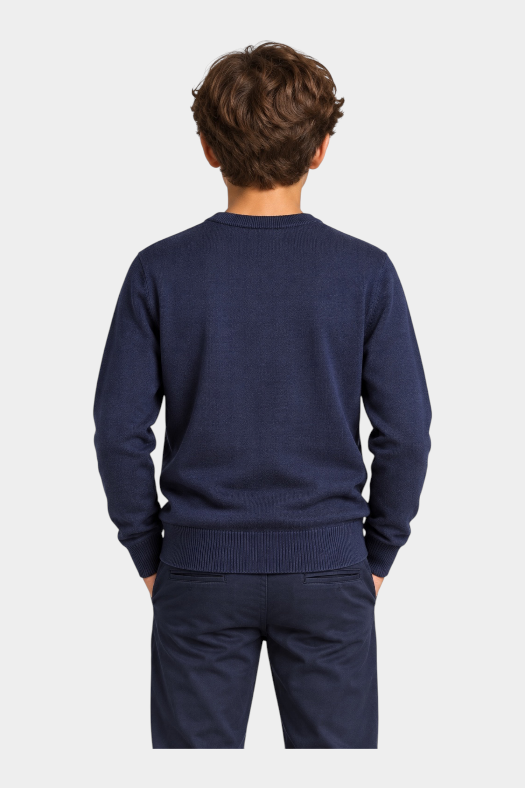 Vista posteriore di un bambino che indossa un maglione girocollo blu Follower SRL con polsini e orlo a coste