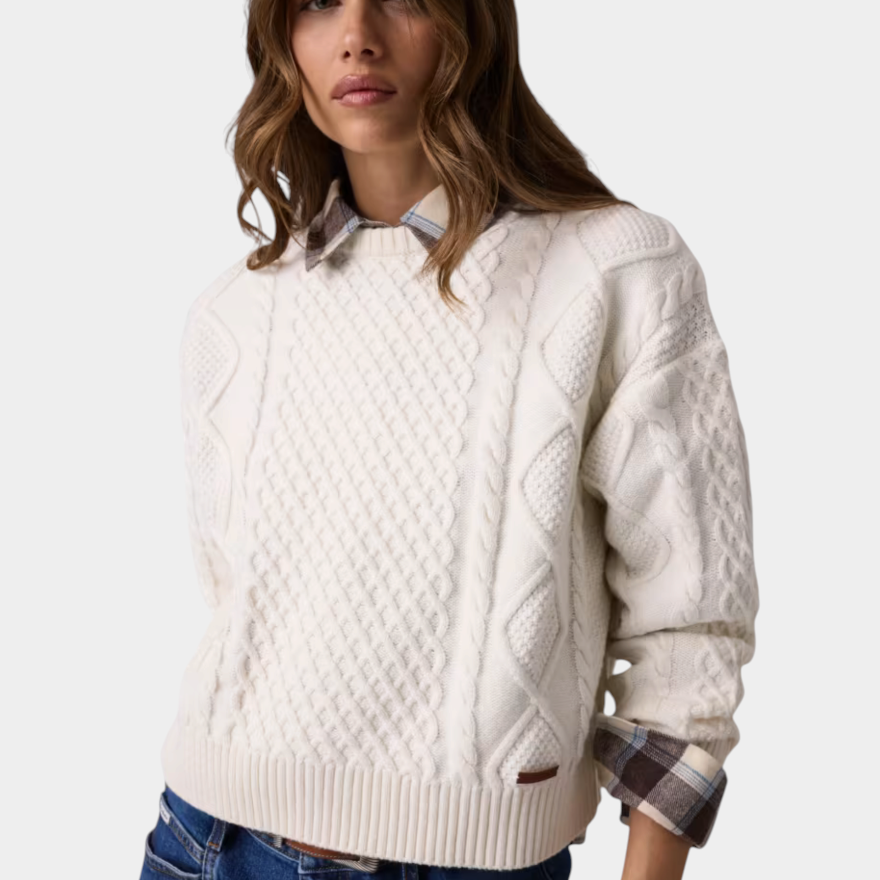 Maglione Follower SRL in misto lana avorio con lavorazione a trecce, girocollo e vestibilità comoda