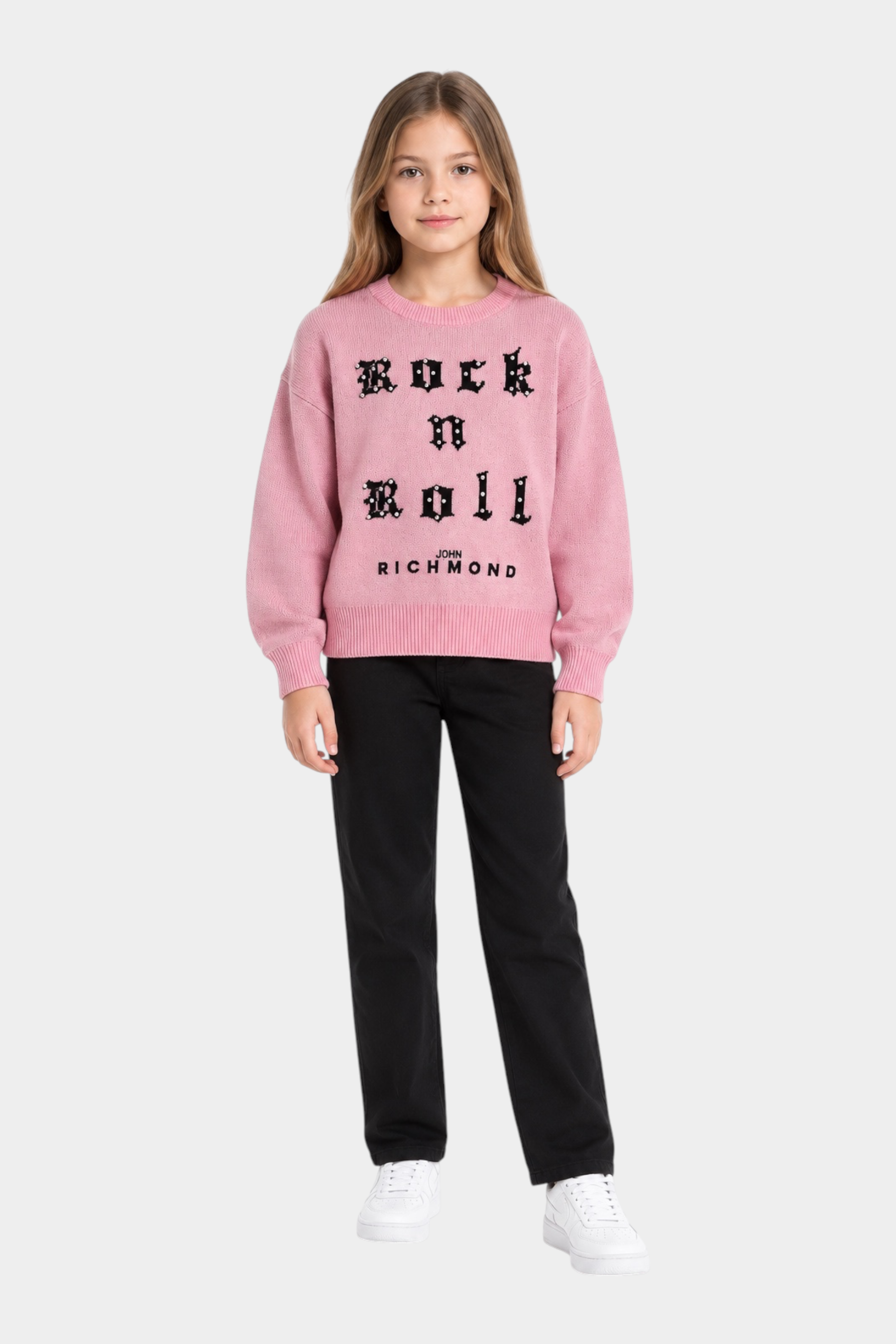 Bambina che indossa un maglione girocollo rosa Follower SRL con scritta Rock n Roll decorata da strass neri