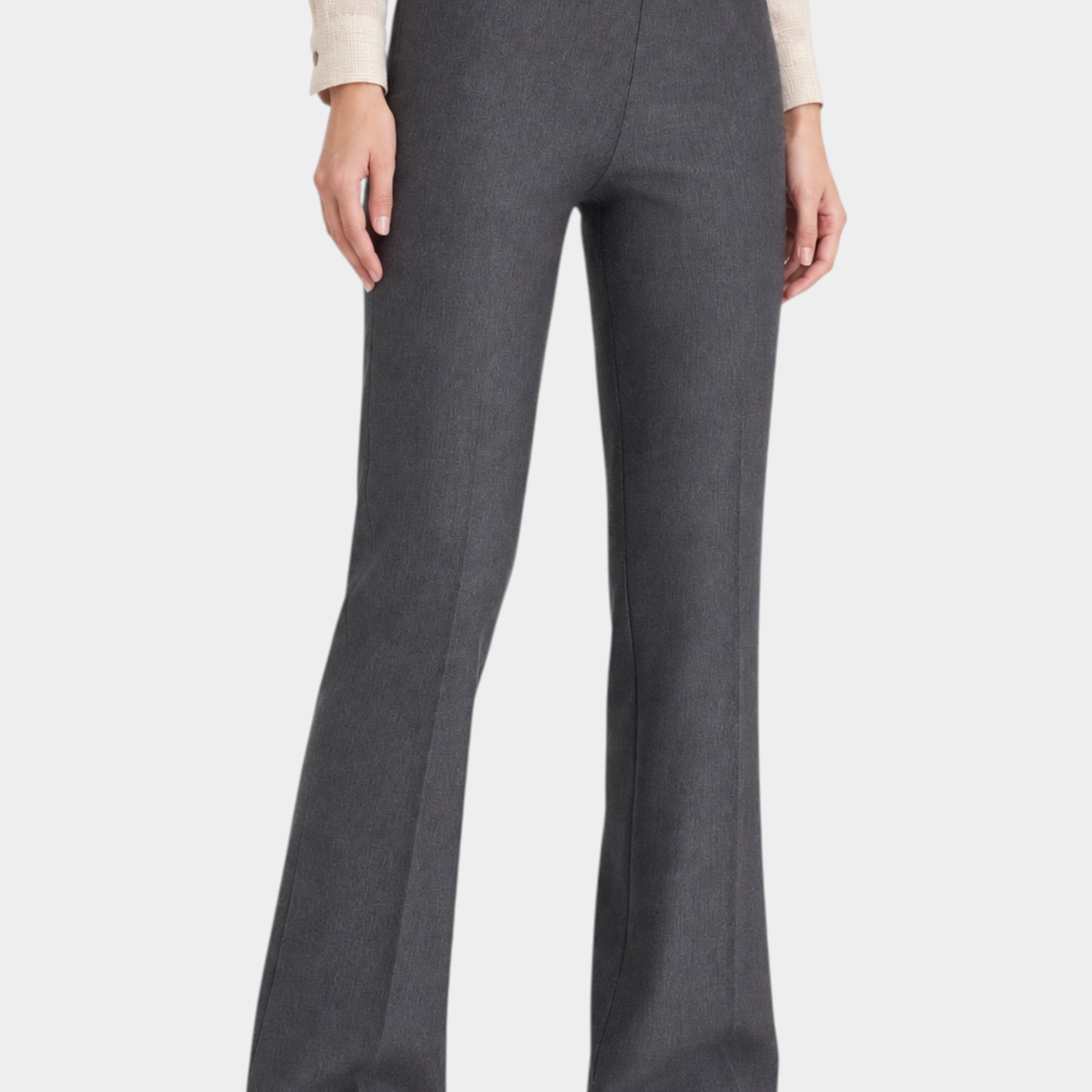 Pantalone ampio grigio Follower SRL in tessuto compatto con dettaglio gioiello in vita, indossato con scarpe bianche