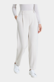 Pantalone a carota Follower SRL color avorio con pinces e tasche laterali in tessuto vellutato