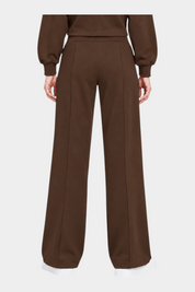 Pantalone jogger marrone GUESS da donna con gamba dritta e cucitura centrale, proposto da Follower SRL