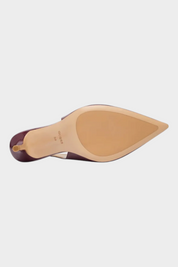 Suola di sandalo decolleté bordeaux GUESS con tacco a spillo, vista dal basso, collezione Follower SRL